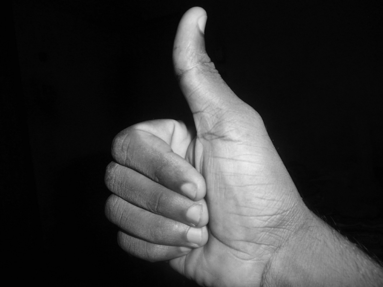 thumb-up-black-white
